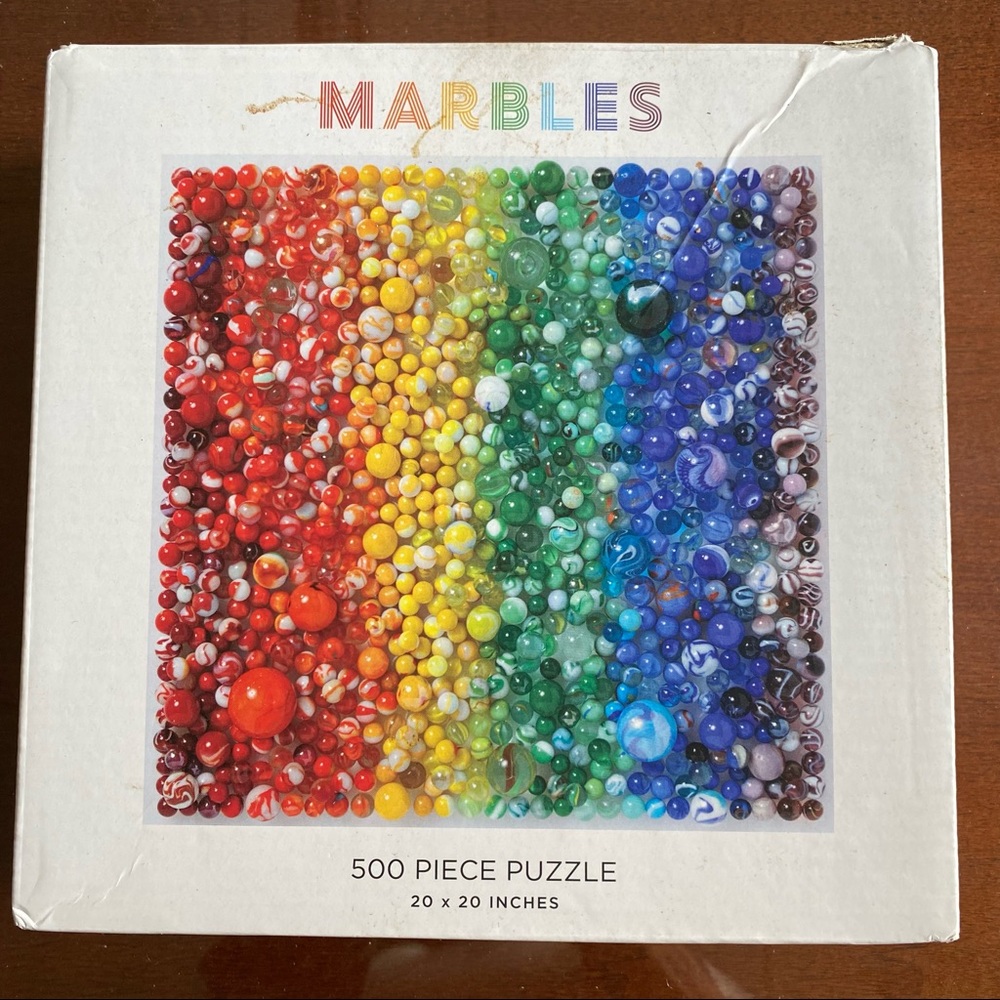 🧩 “Marbles”
Galison Puzzle
500 pieces
No missing pieces